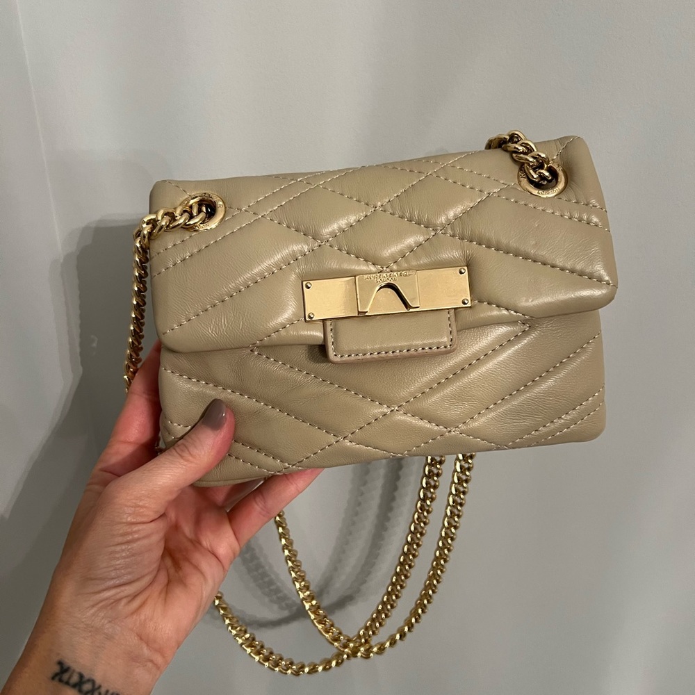 EUC Kurt Geiger nude purse